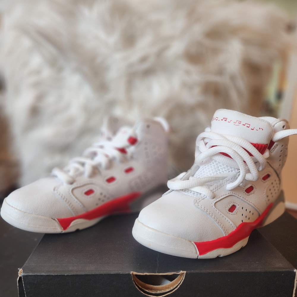 Kids Air Jordans unisex sneaker